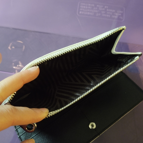 🚨DYNK wallet - Picture 3 of 5